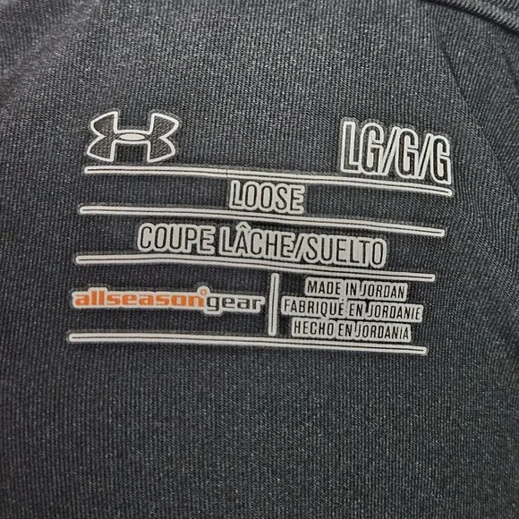 Under Armour Long Sleeve 1/4 Zip, Dark Grey. Large - Picture 5 of 5